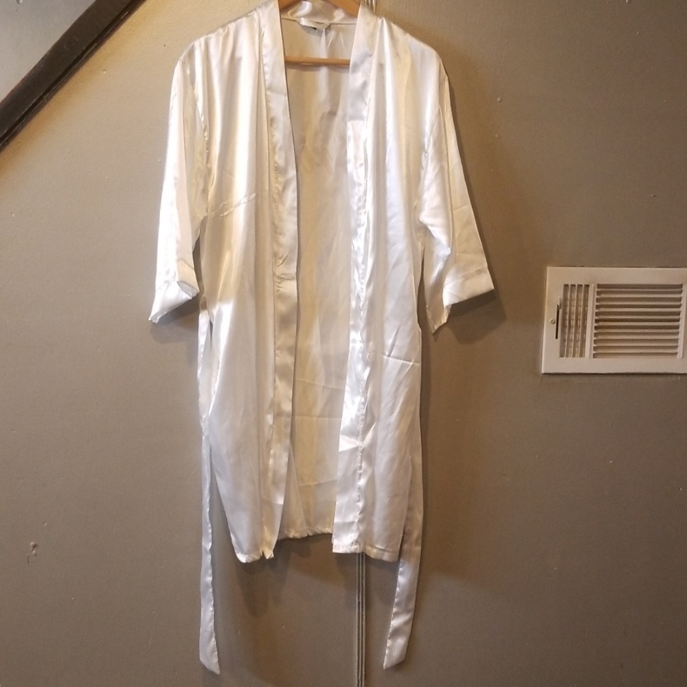 Bride Robe - Picture 2 of 5